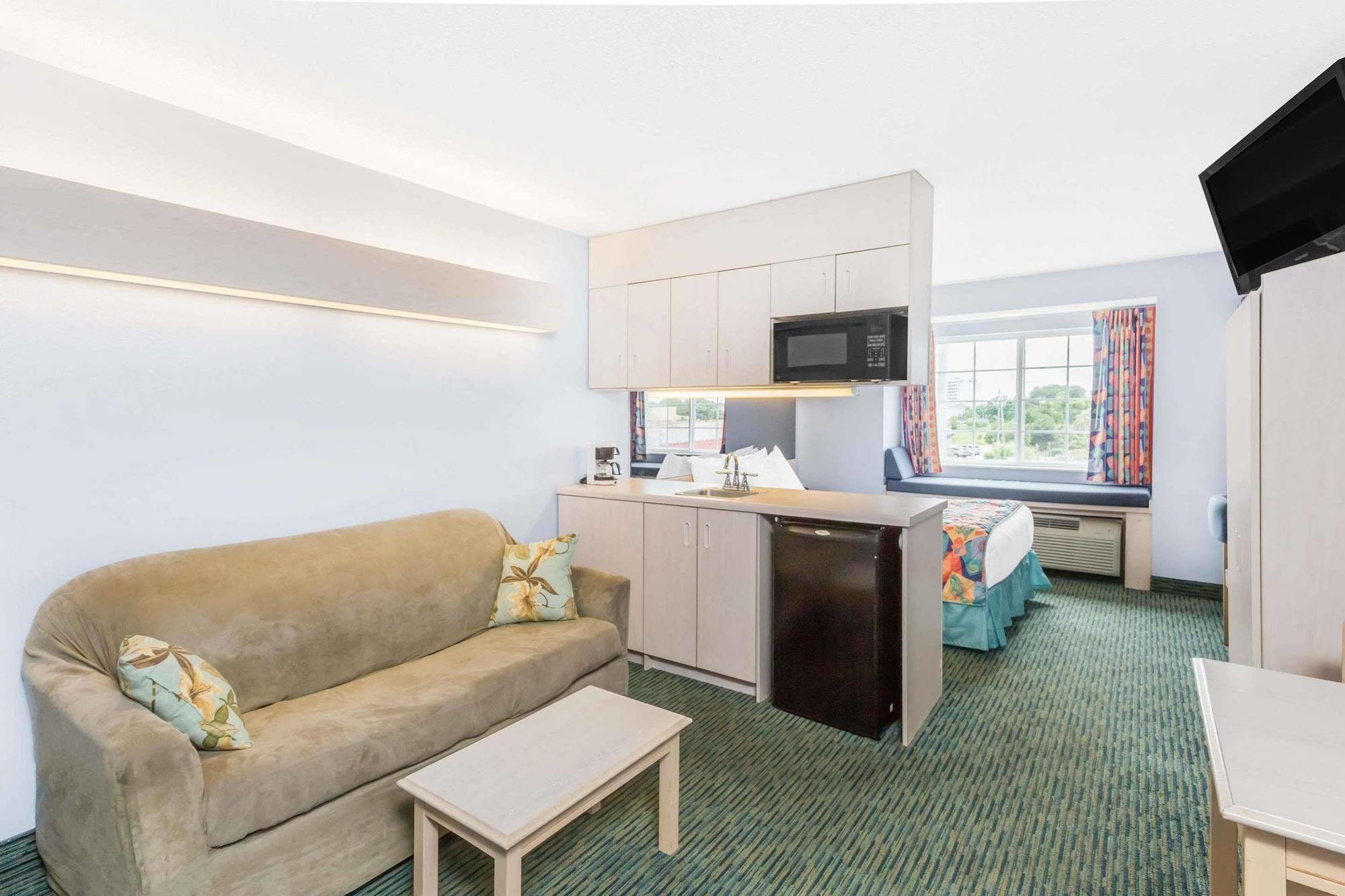 Microtel Inn & Suites By Wyndham Carolina Beach Exteriér fotografie