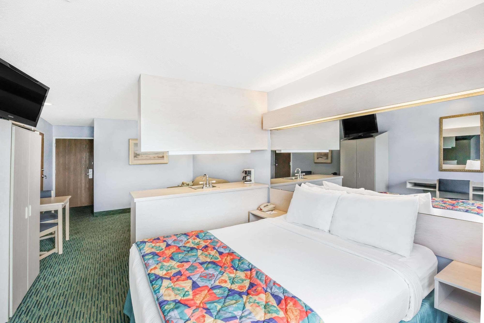 Microtel Inn & Suites By Wyndham Carolina Beach Exteriér fotografie