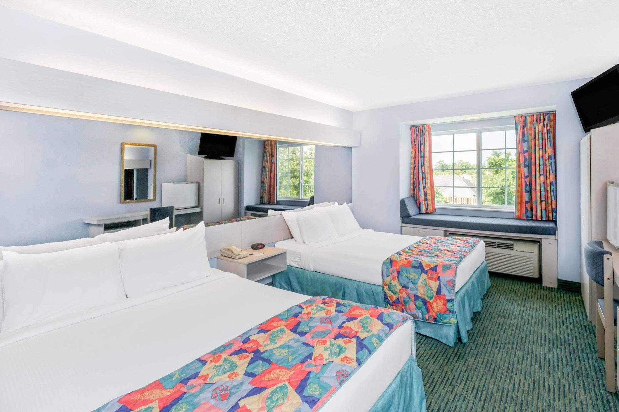 Microtel Inn & Suites By Wyndham Carolina Beach Exteriér fotografie