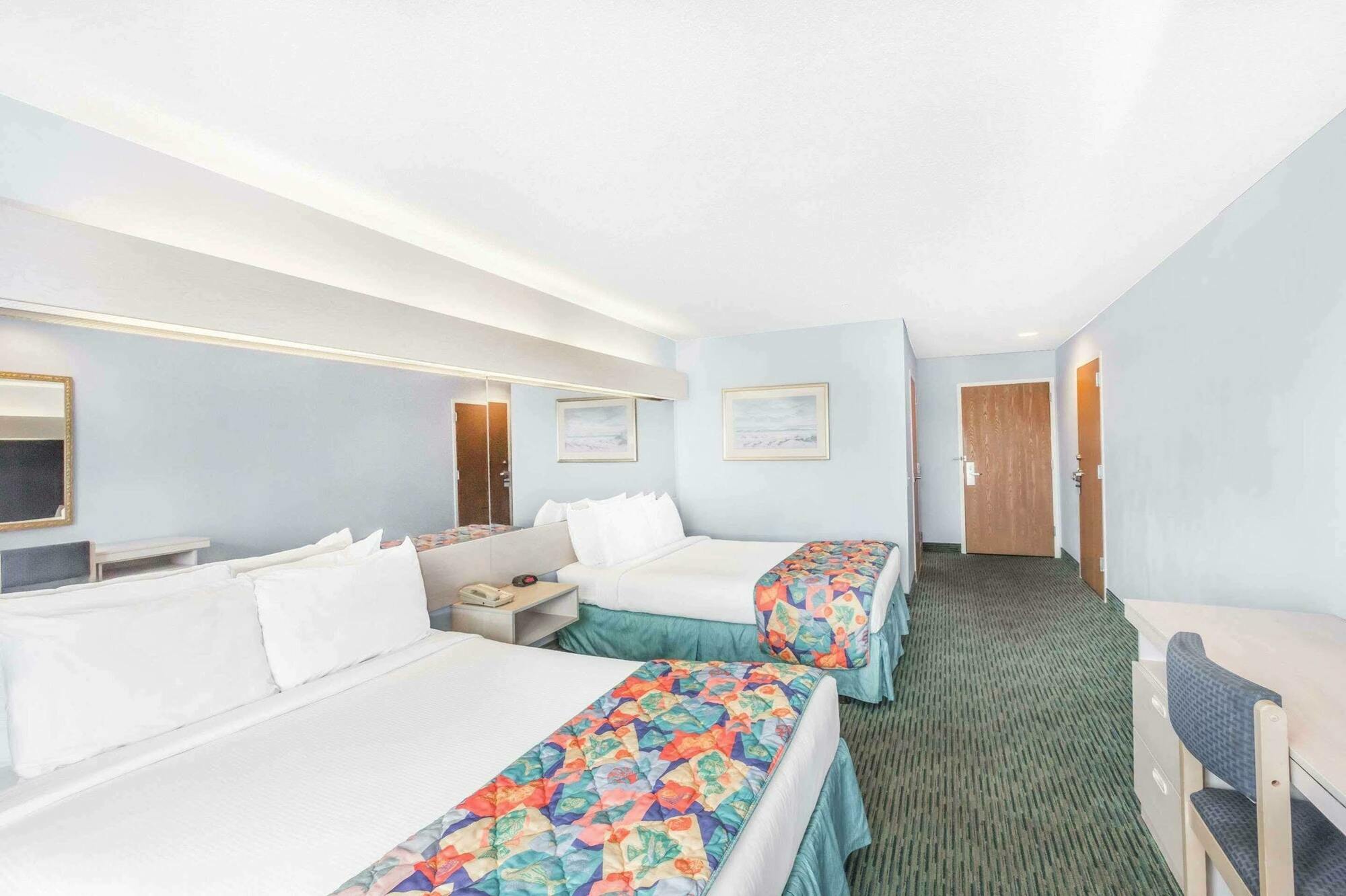Microtel Inn & Suites By Wyndham Carolina Beach Exteriér fotografie